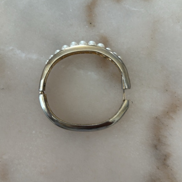 Vintage Craft Bracelet Gold Tone Faux Pearls hinge snap clasp Bracelet - Picture 8 of 14